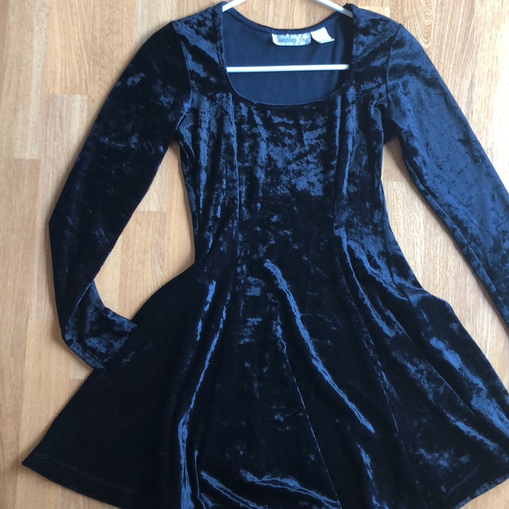Vintage velvet long sleeve dress